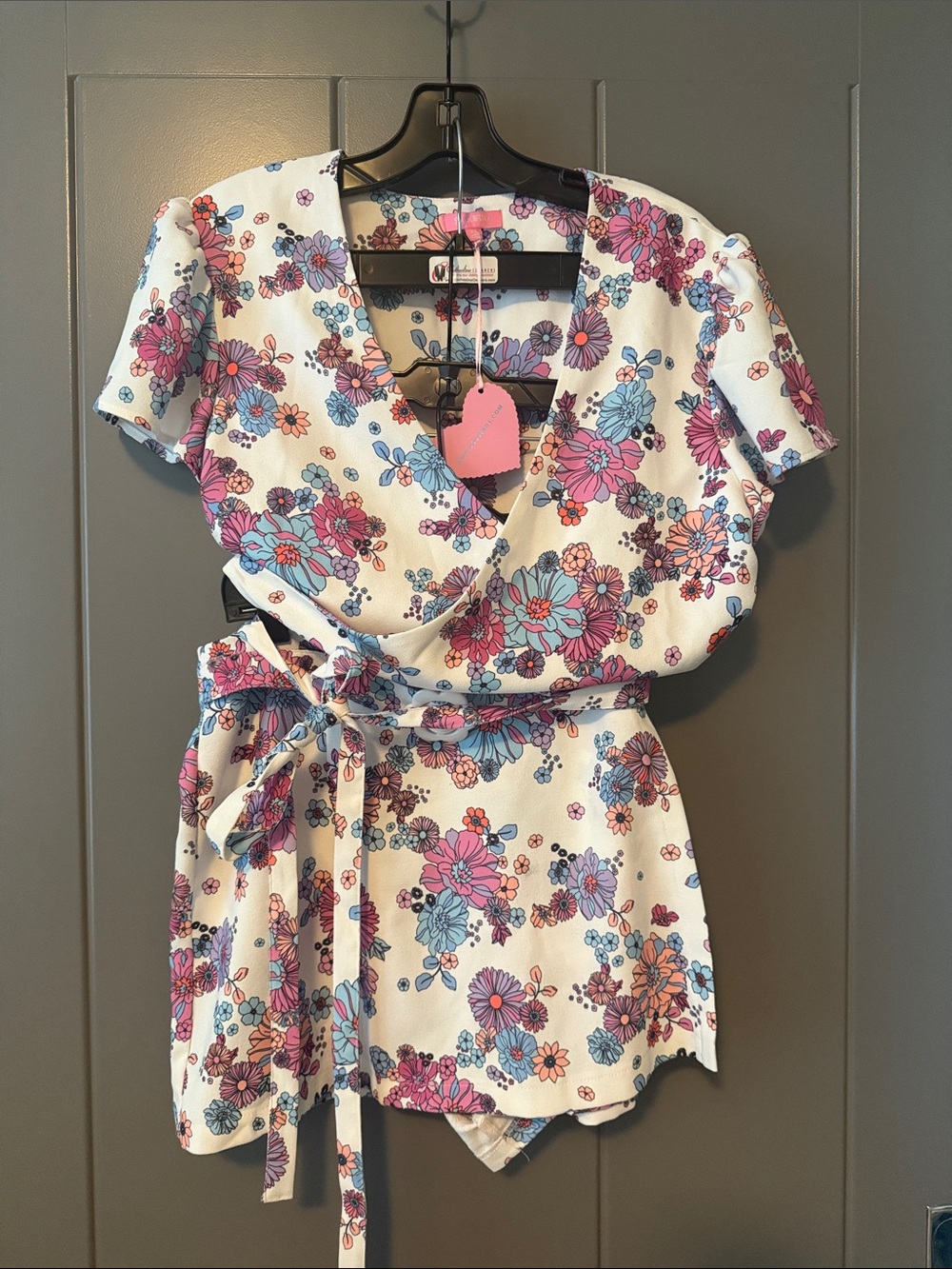 Sugar Thrillz Women’s White Floral Two Piece Set with Pink & Blue Blooms XL